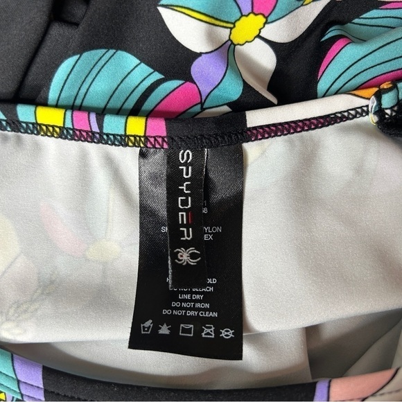 Spyder Women's Swim Standard Long Sleeve Raglan Rash guard Medium - Picture 8 of 9